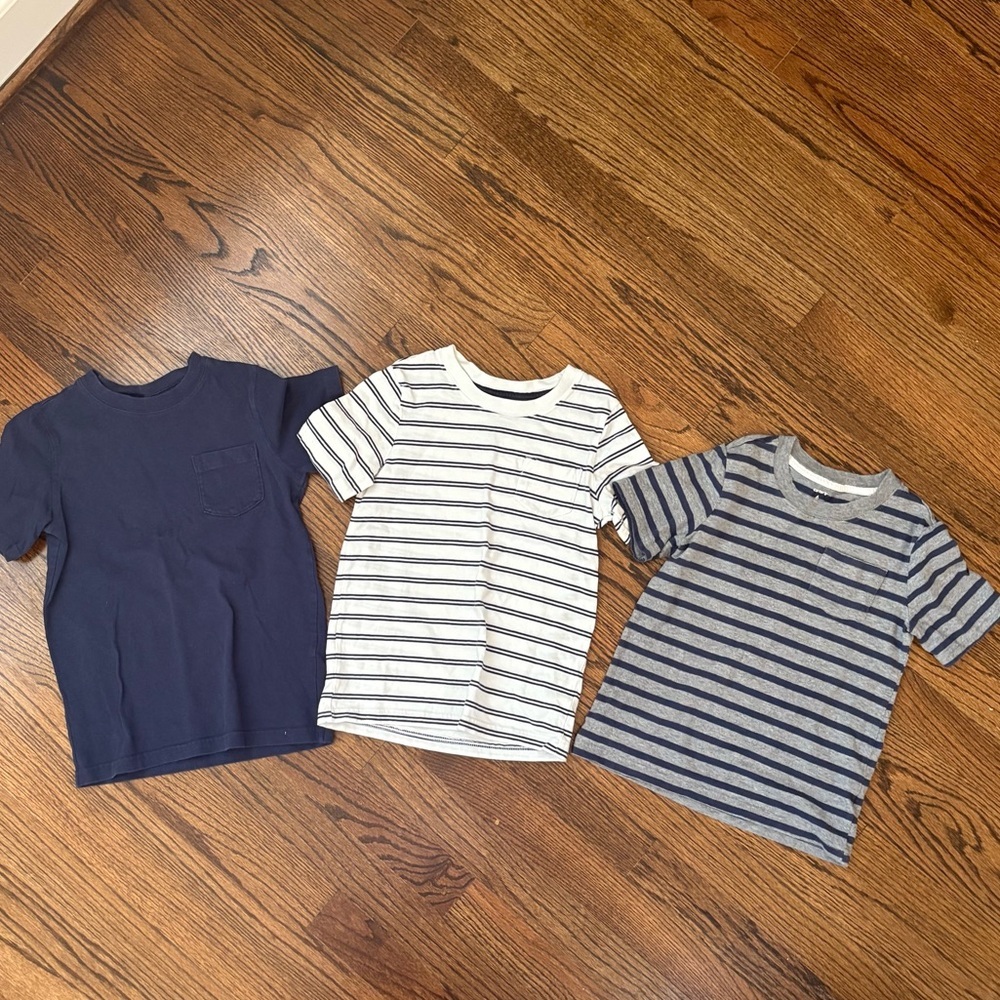 Carters Set of Three Boys T-Shirts - Size 6